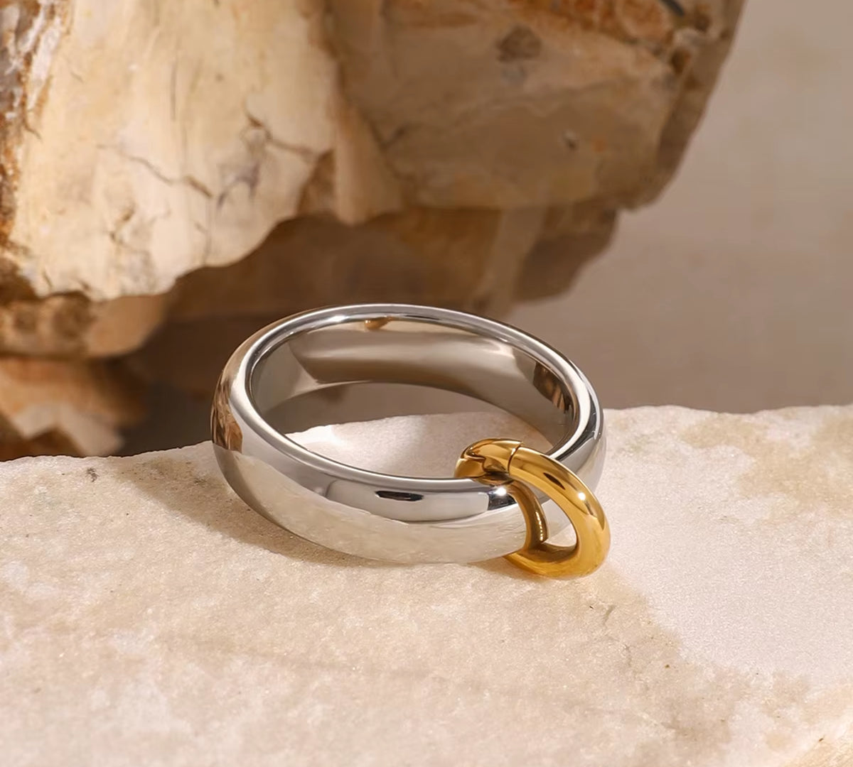 Youthway Personality 18K PVD Plated Gold Silver Colorblock Simple Single Hoop Dangle Dune Ring New Charm Women Statement Jewelry