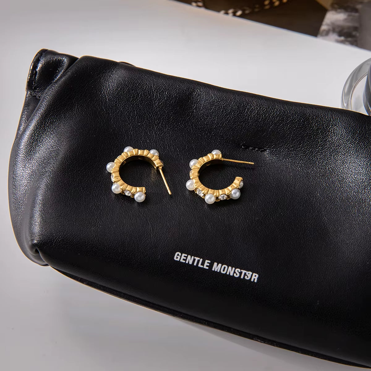 Uworld Elegant Fashion 18K Gold Color Plated Inlay Zircon Pearl C-Shape Earrings Hypoallergenic Stainless Steel Women Jewelry