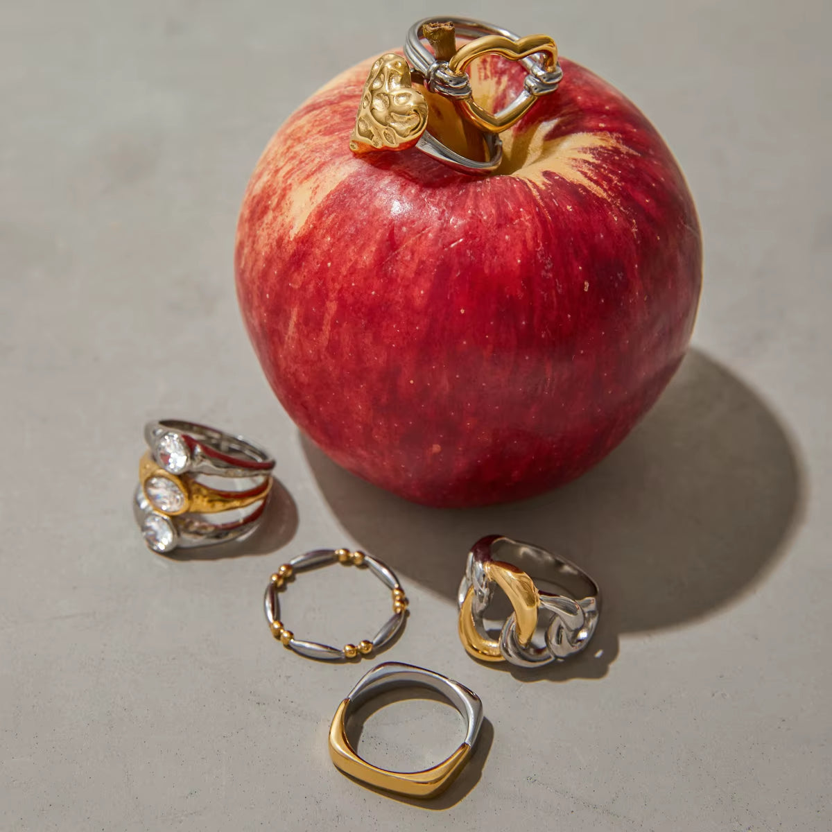 Youthway Versatile Minimalist Two Color Zircon Heart Shaped Hollow Rings Stainless Steel Waterproof Anti Allergic Jewelry