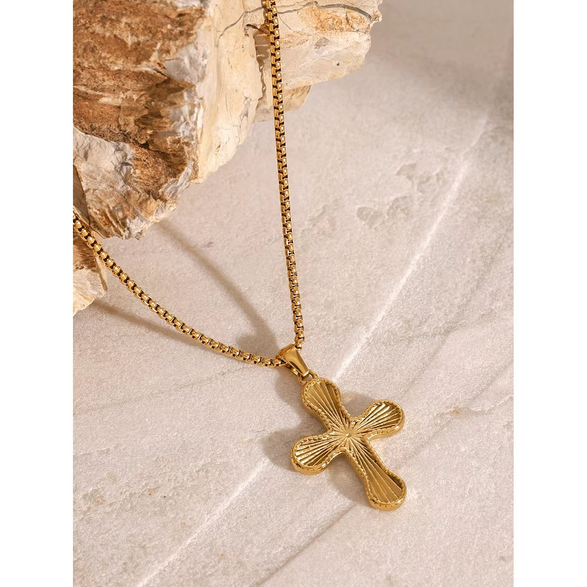 Uworld Delicate Shiny Cubic Zirconia 316L Cross Pendant Necklace for Women Stainless Steel High Quality Jewelry Water Resistant